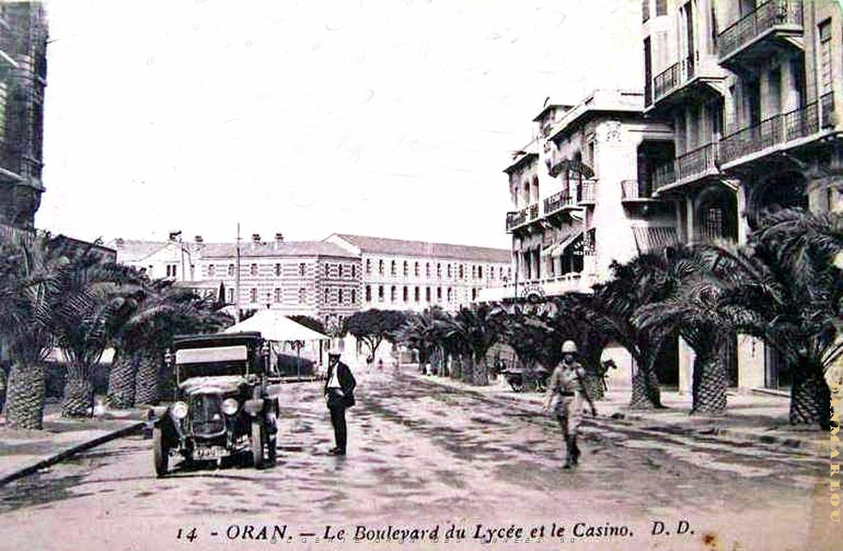Oran - Boulevard du Lycee et le Casino.jpg